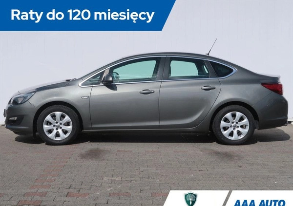 Opel Astra cena 40000 przebieg: 181340, rok produkcji 2016 z Nowe Miasto Lubawskie małe 106